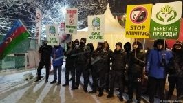 Peaceful protest continues on Azerbaijan's Lachin-Khankendi road despite cold weather (PHOTO)