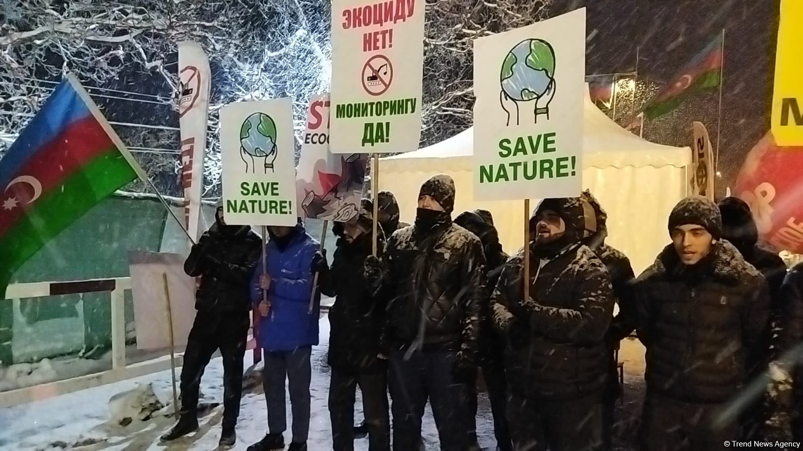 Peaceful protest continues on Azerbaijan's Lachin-Khankendi road despite cold weather (PHOTO)