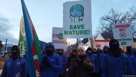Peaceful protest continues on Azerbaijan's Lachin-Khankendi road despite cold weather (PHOTO)