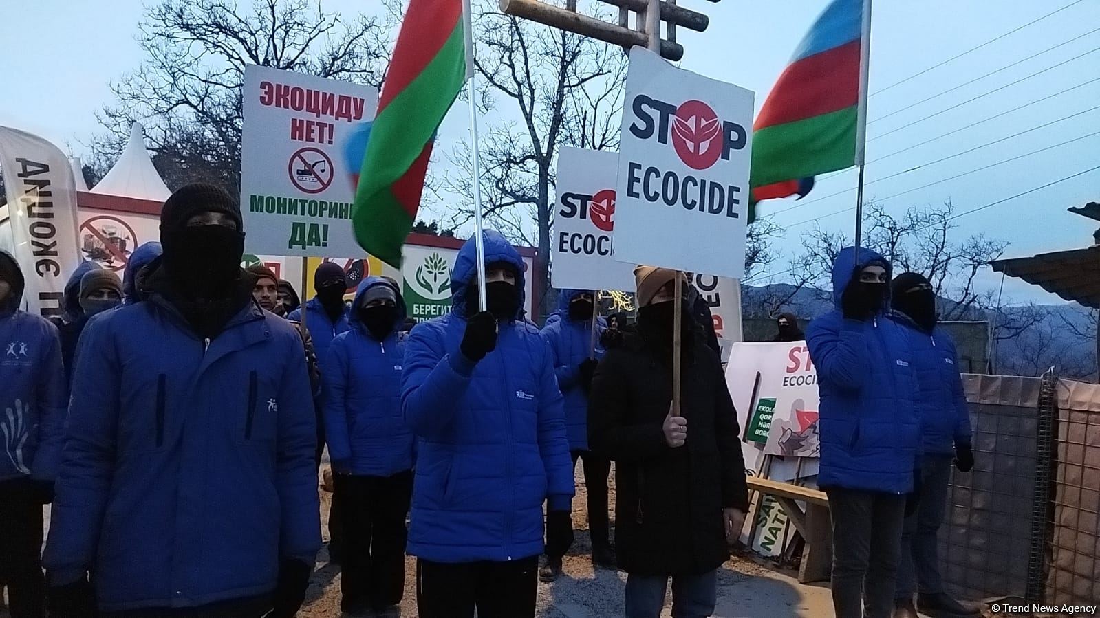 Peaceful protest continues on Azerbaijan's Lachin-Khankendi road despite cold weather (PHOTO)