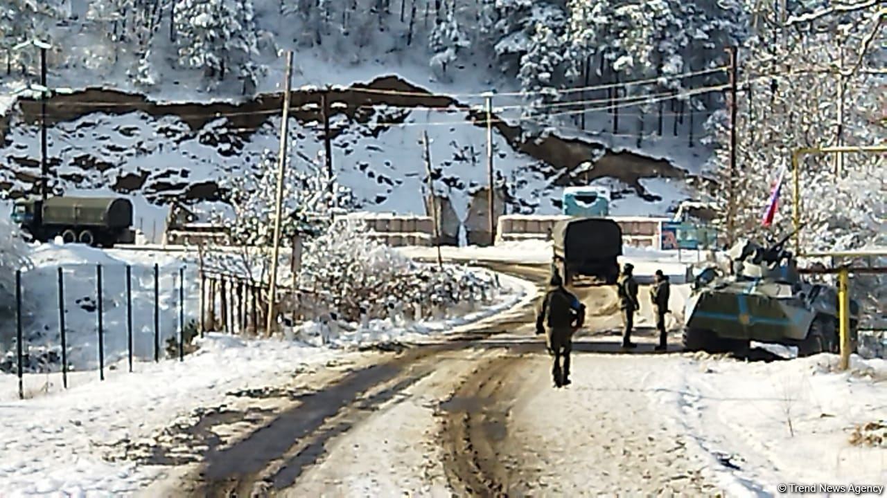 More supply vehicles of Russian peacekeepers pass freely along Azerbaijan's Lachin-Khankendi road (PHOTO/VIDEO)