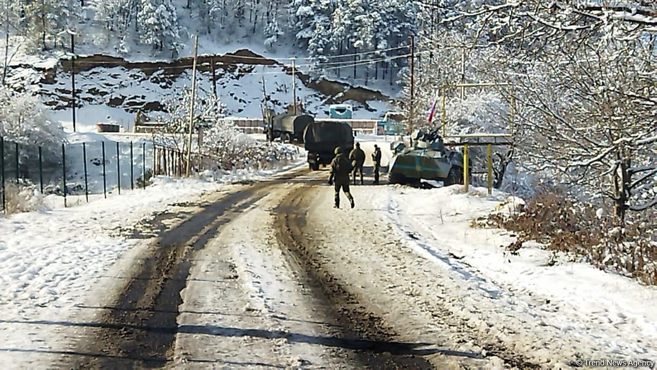 More supply vehicles of Russian peacekeepers pass freely along Azerbaijan's Lachin-Khankendi road (PHOTO/VIDEO)