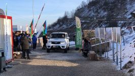 Russian peacekeepers' car drives freely along Azerbaijan's Lachin-Khankendi road (PHOTO/VIDEO)