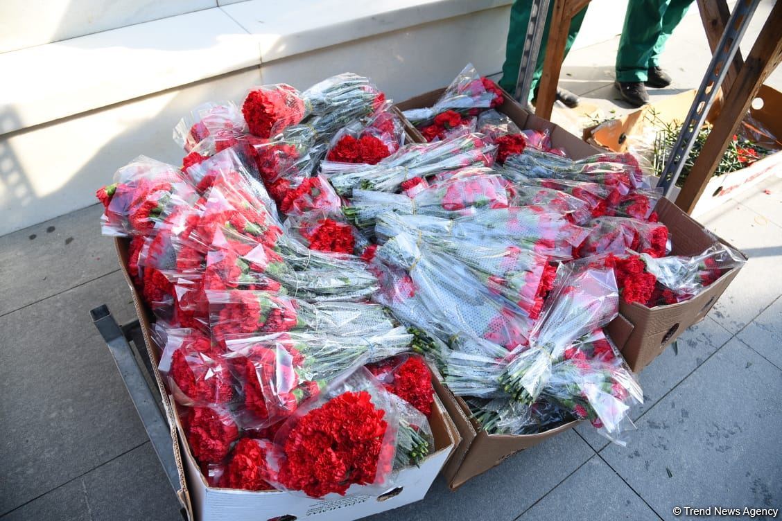 Baku prepares for commemoration of 33rd anniversary of January 20 tragedy (PHOTO)