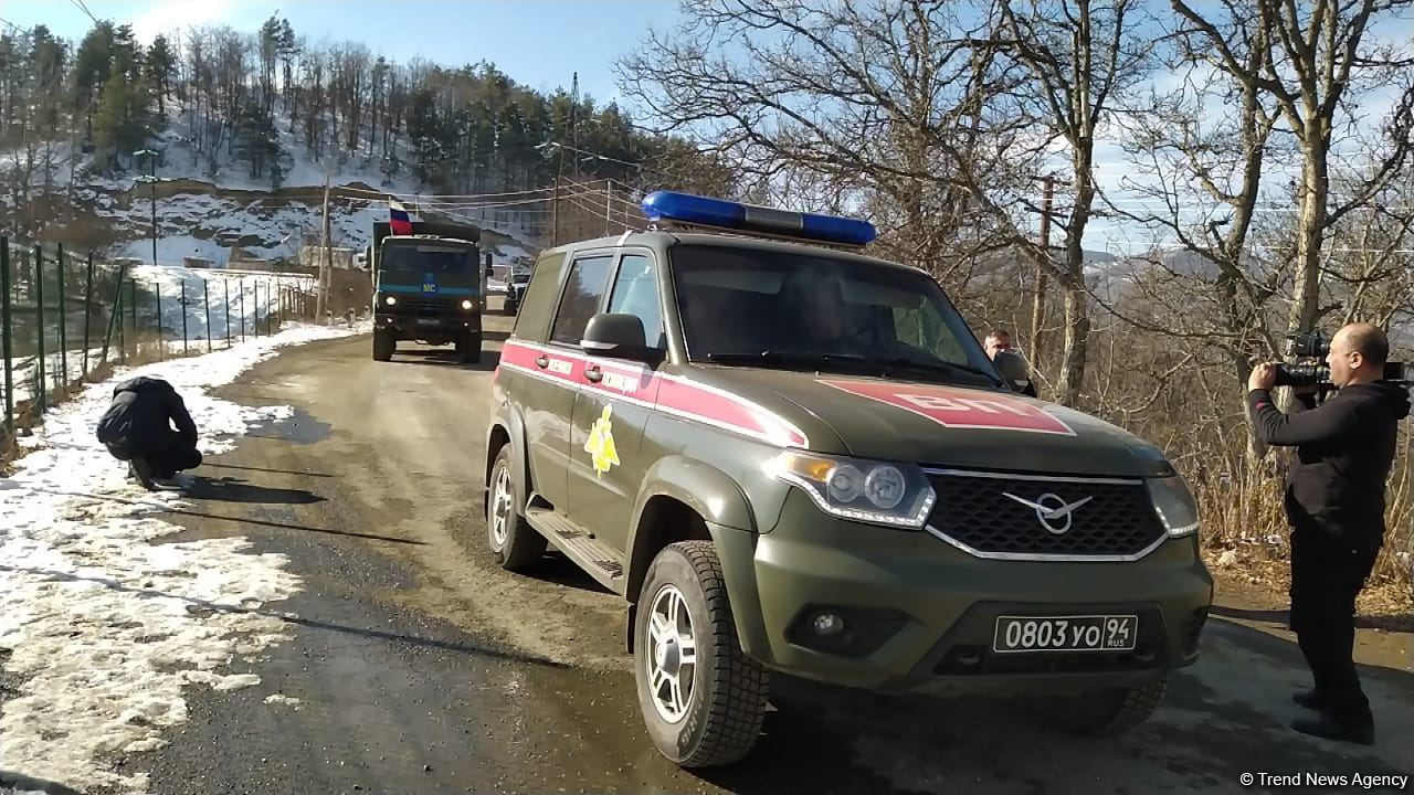 More vehicles of Russian peacekeepers drive freely along Azerbaijan's Lachin-Khankendi road (PHOTO)