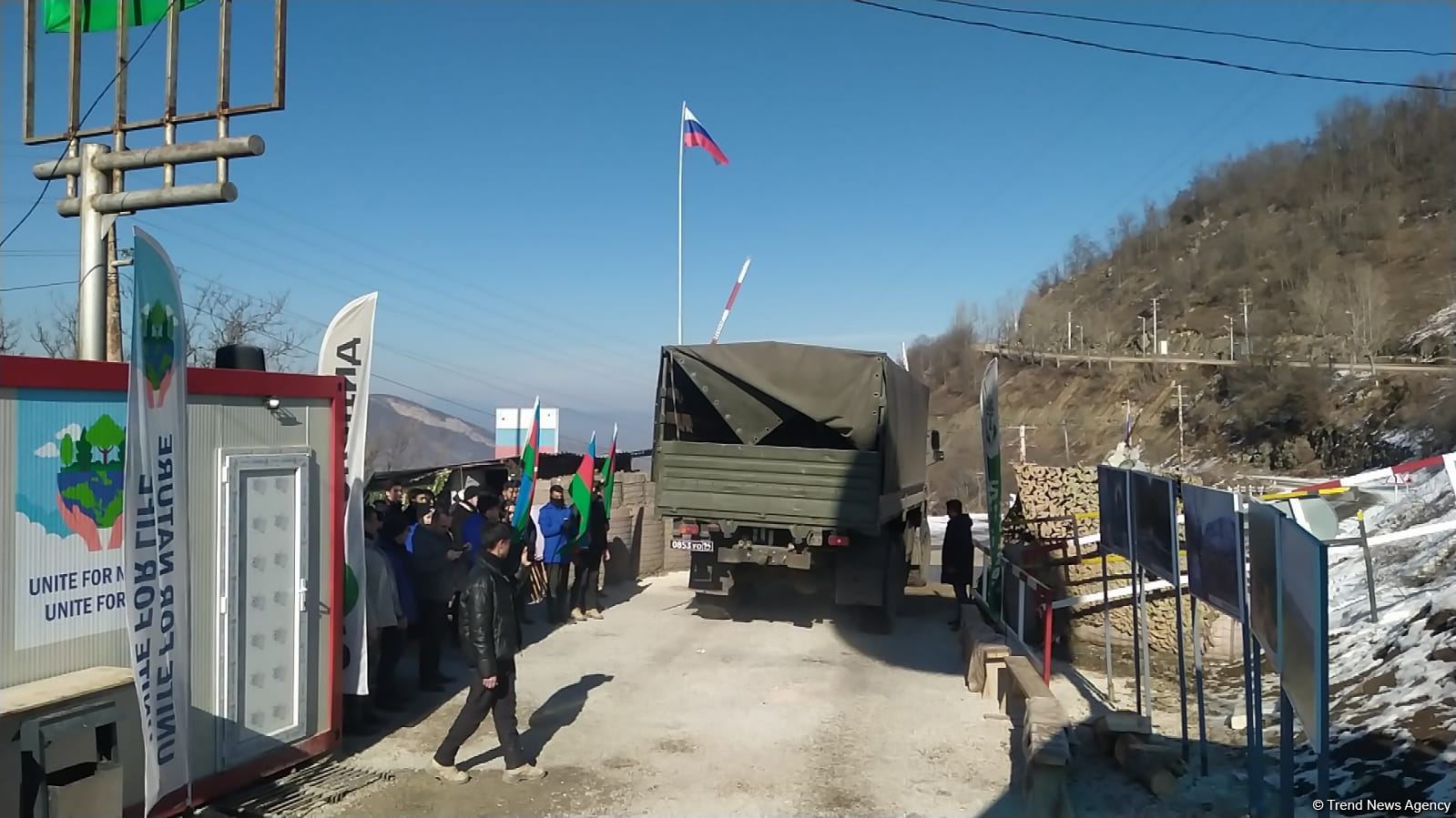 Russian peacekeepers' vehicles move freely along Azerbaijan's Lachin-Khankendi road (PHOTO)