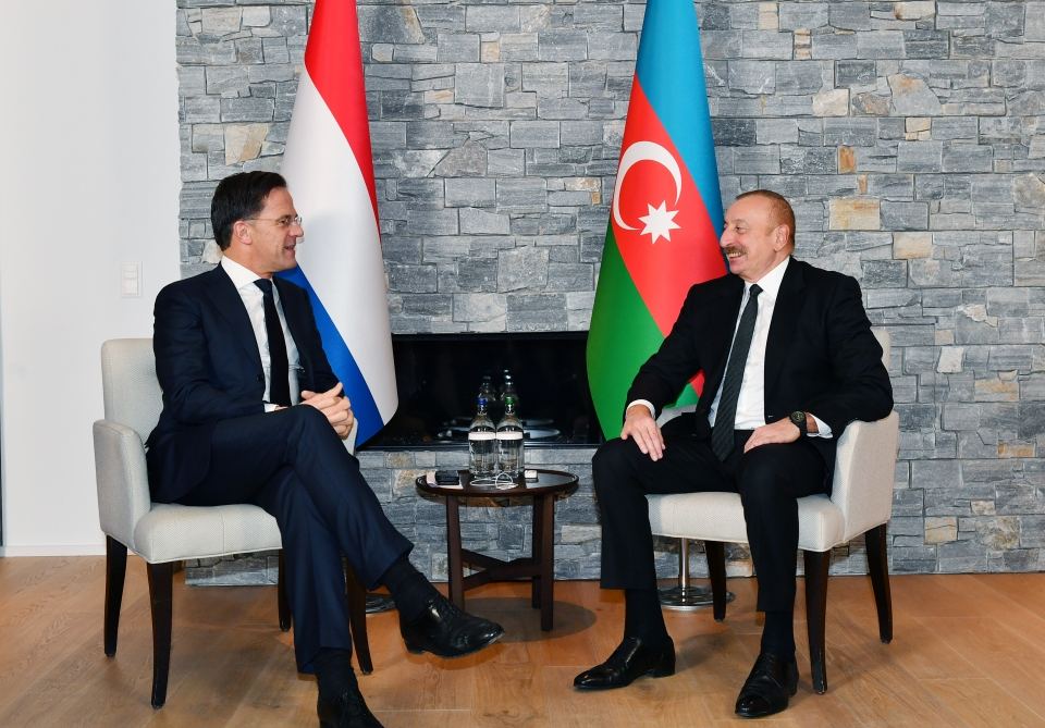 President Ilham Aliyev meets PM of the Netherlands in Davos (PHOTO/VIDEO)