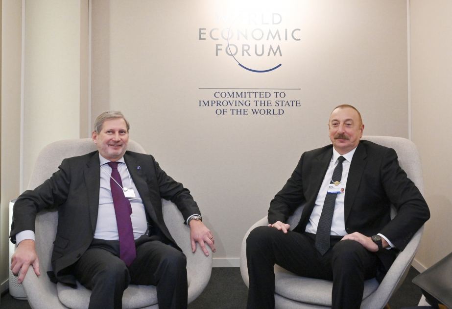 President Ilham Aliyev meets with EU Commissioner for Budget and Administration in Davos (VIDEO)