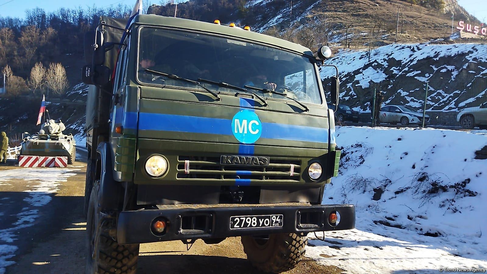 Dozens of vehicles pass freely along Azerbaijan's Lachin-Khankendi road (PHOTO)