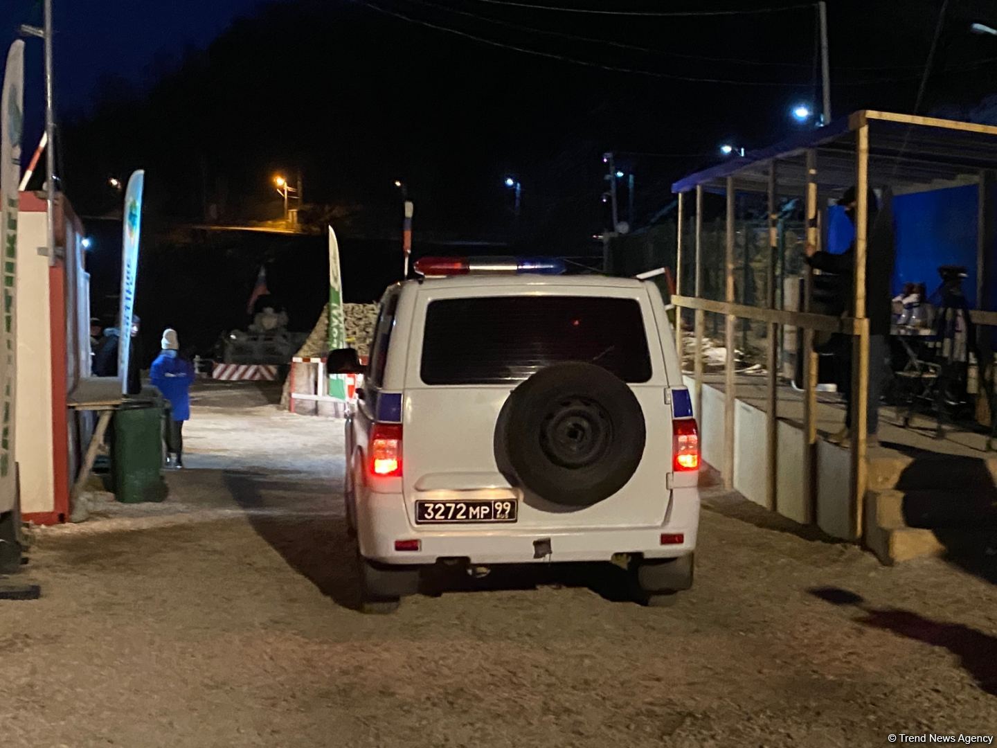 Dozens of vehicles pass freely along Azerbaijan's Lachin-Khankendi road (PHOTO)