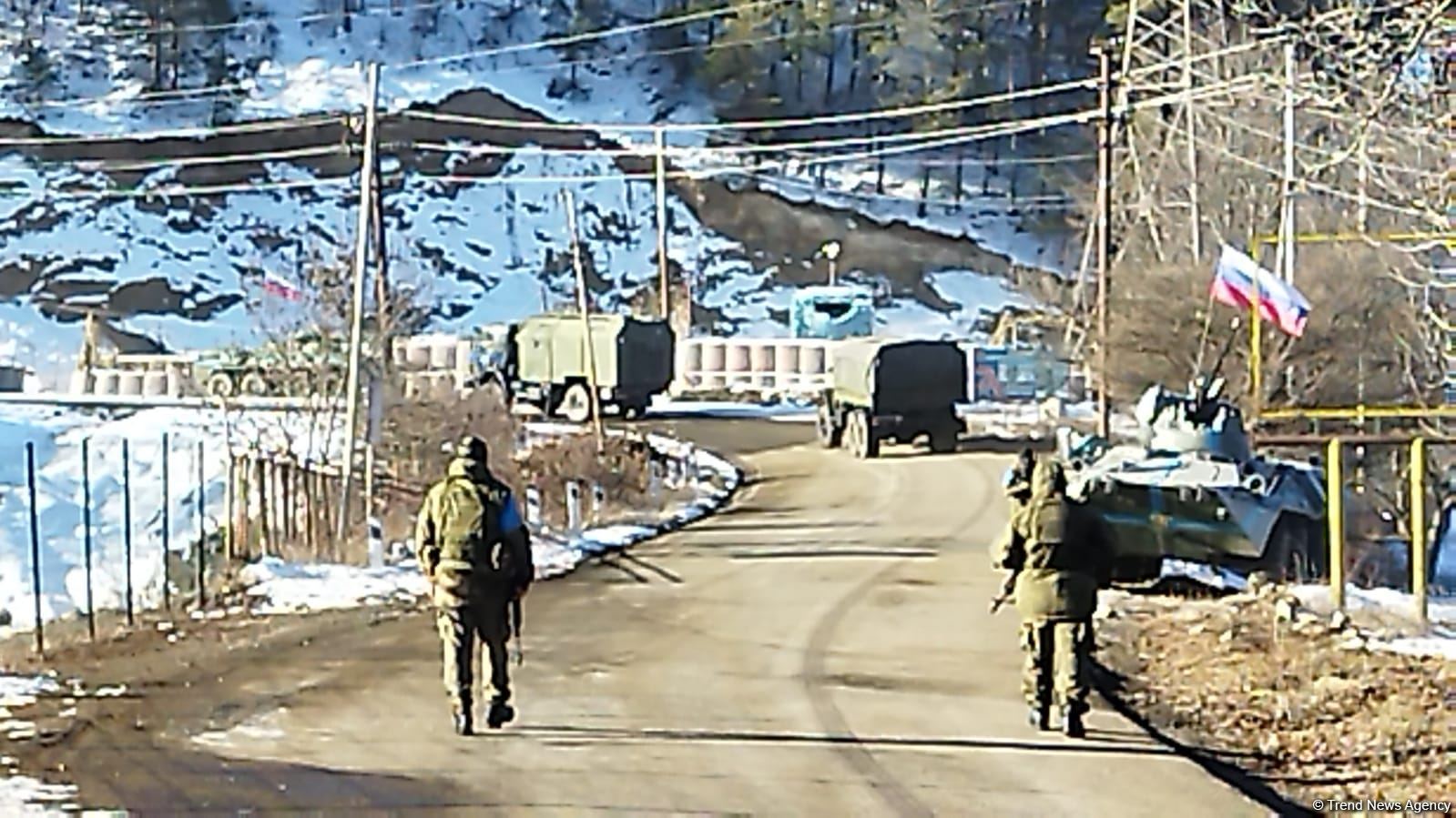 Convoy of Russian peacekeepers' vehicles moves freely along Azerbaijan's Lachin-Khankendi road (PHOTO)
