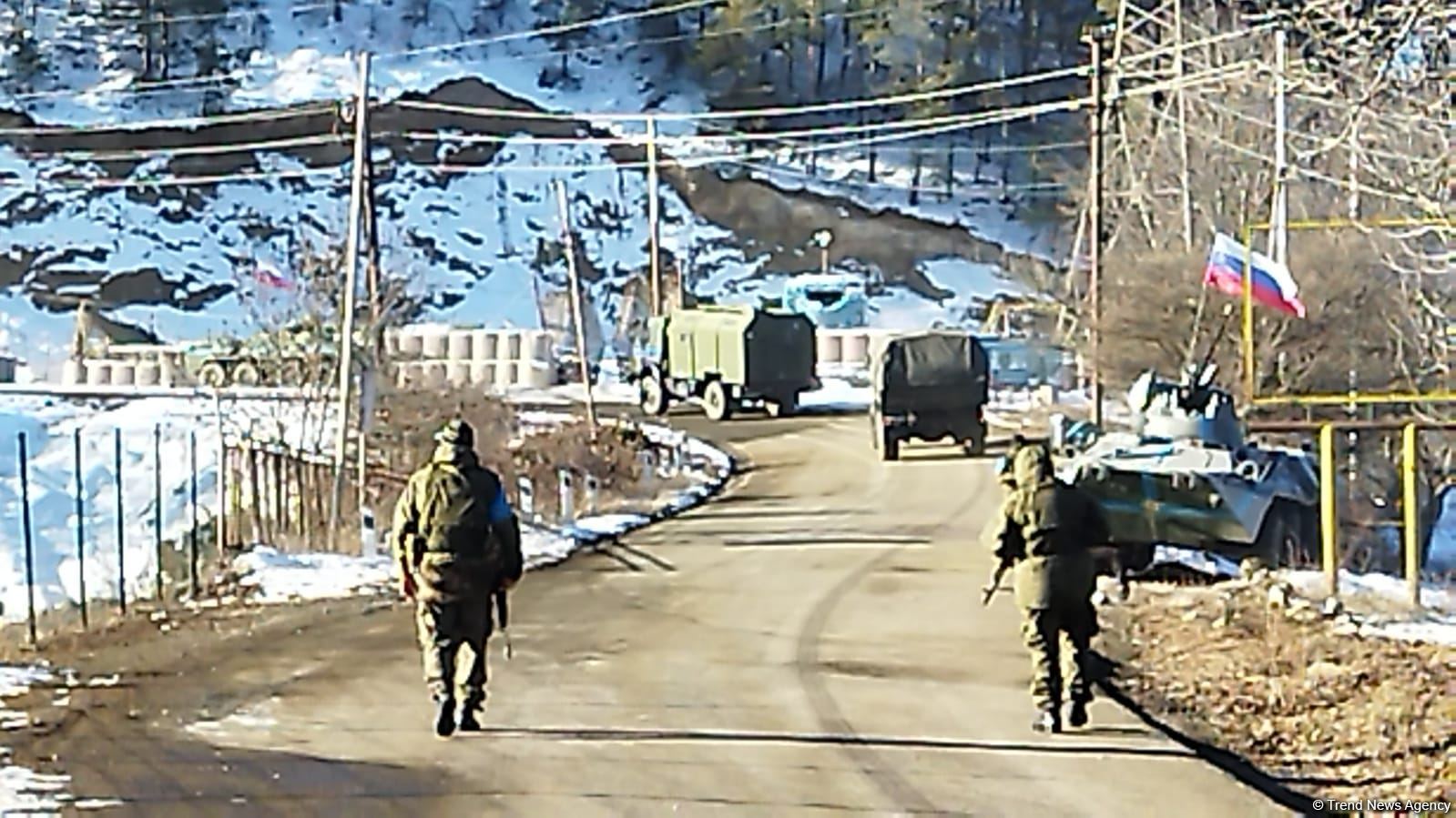 Convoy of Russian peacekeepers' vehicles moves freely along Azerbaijan's Lachin-Khankendi road (PHOTO)