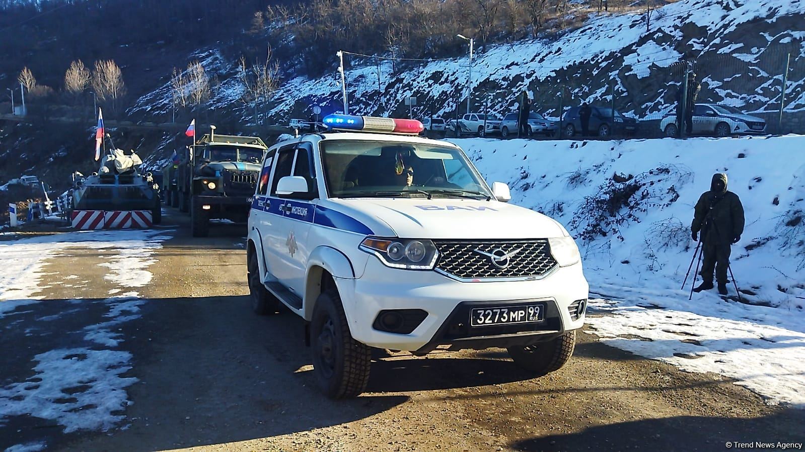 Convoy of Russian peacekeepers' vehicles moves freely along Azerbaijan's Lachin-Khankendi road (PHOTO)