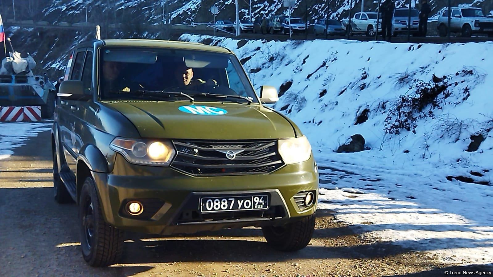 Convoy of Russian peacekeepers' vehicles moves freely along Azerbaijan's Lachin-Khankendi road (PHOTO)