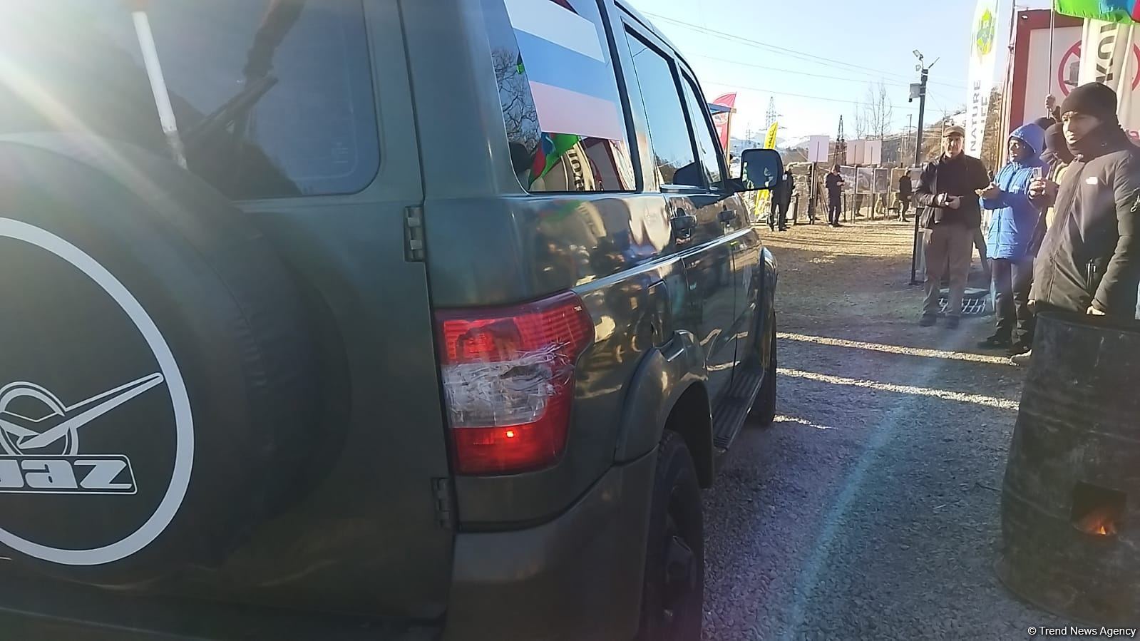 Convoy of Russian peacekeepers' vehicles moves freely along Azerbaijan's Lachin-Khankendi road (PHOTO)