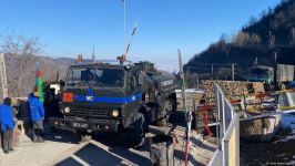 More vehicles of Russian peacekeepers pass freely along Azerbaijani Lachin-Khankendi road (PHOTO)