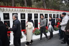 Azerbaijani people honor blessed memory of victims of January 20 tragedy (PHOTO)