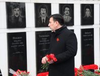 Azerbaijani people honor blessed memory of victims of January 20 tragedy (PHOTO)