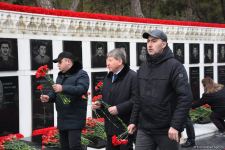 Azerbaijani people honor blessed memory of victims of January 20 tragedy (PHOTO)