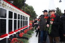 Azerbaijani people honor blessed memory of victims of January 20 tragedy (PHOTO)