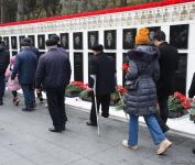 Azerbaijani people honor blessed memory of victims of January 20 tragedy (PHOTO)