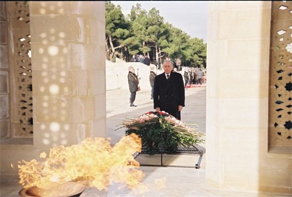 Azerbaijan & Heydar Aliyev: January 20, 1990 tragedy (PHOTO)