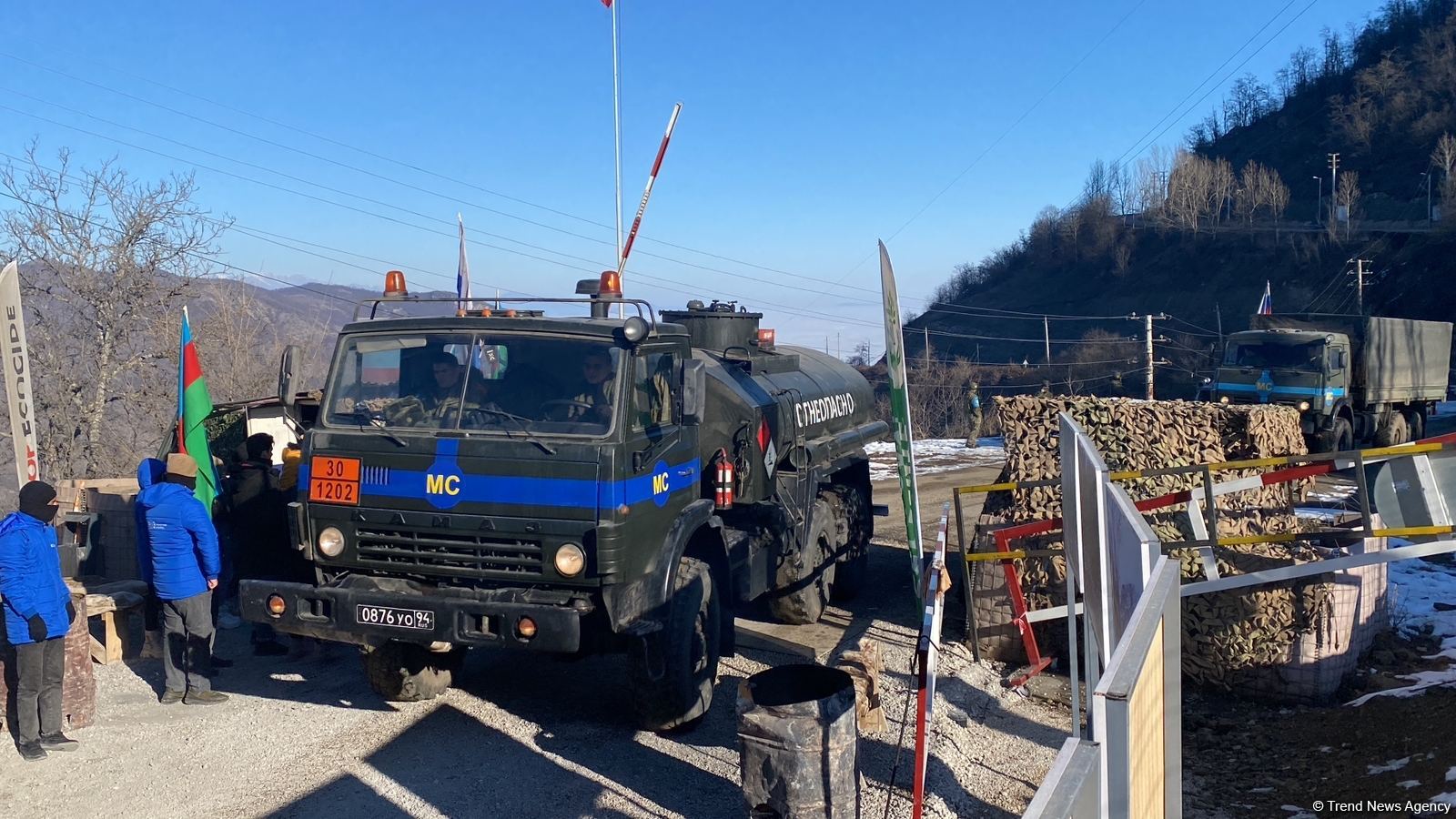 More vehicles of Russian peacekeepers pass freely along Azerbaijani Lachin-Khankendi road (PHOTO)