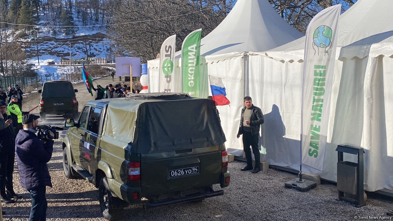 More vehicles of Russian peacekeepers pass freely along Azerbaijani Lachin-Khankendi road (PHOTO)