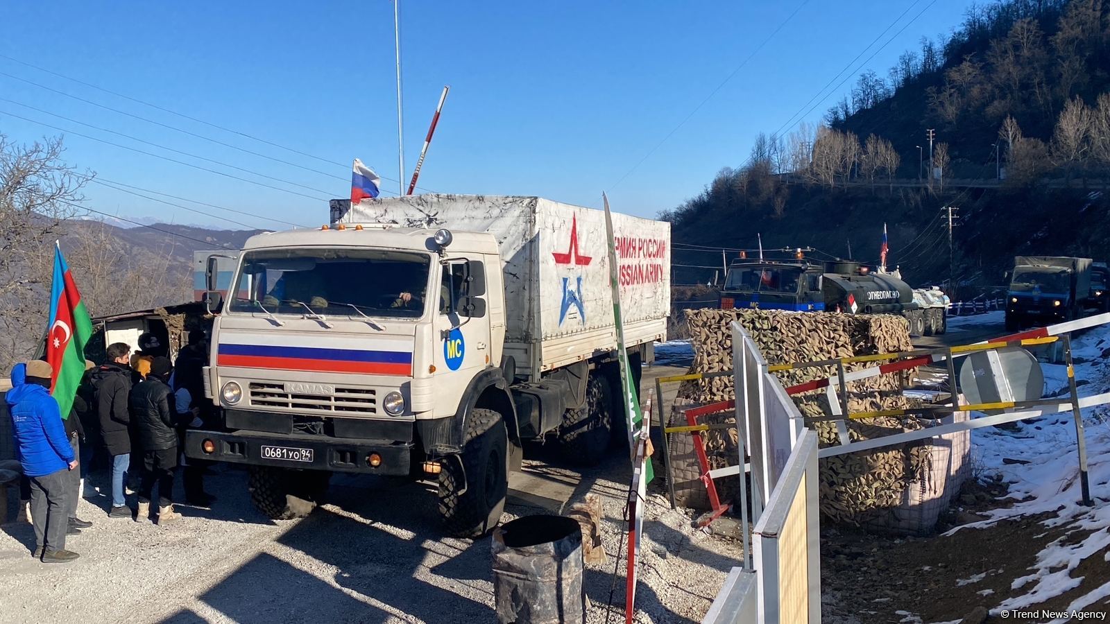 More vehicles of Russian peacekeepers pass freely along Azerbaijani Lachin-Khankendi road (PHOTO)
