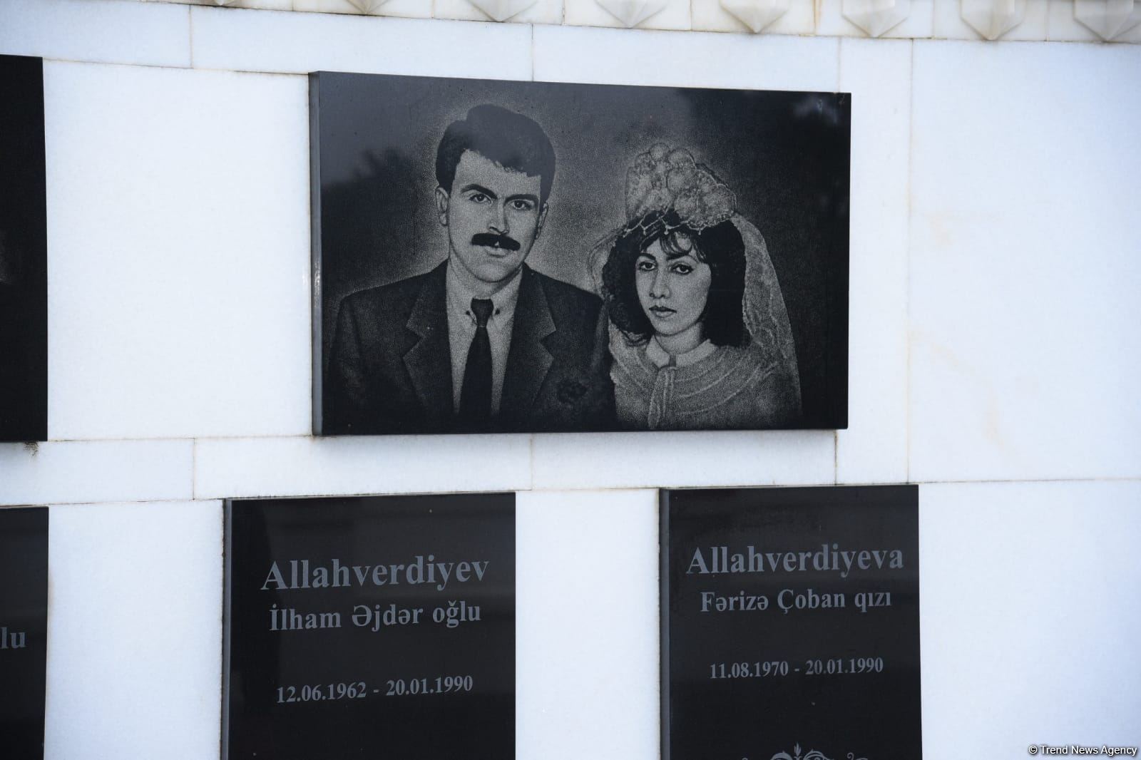 Azerbaijani people honor blessed memory of victims of January 20 tragedy (PHOTO)