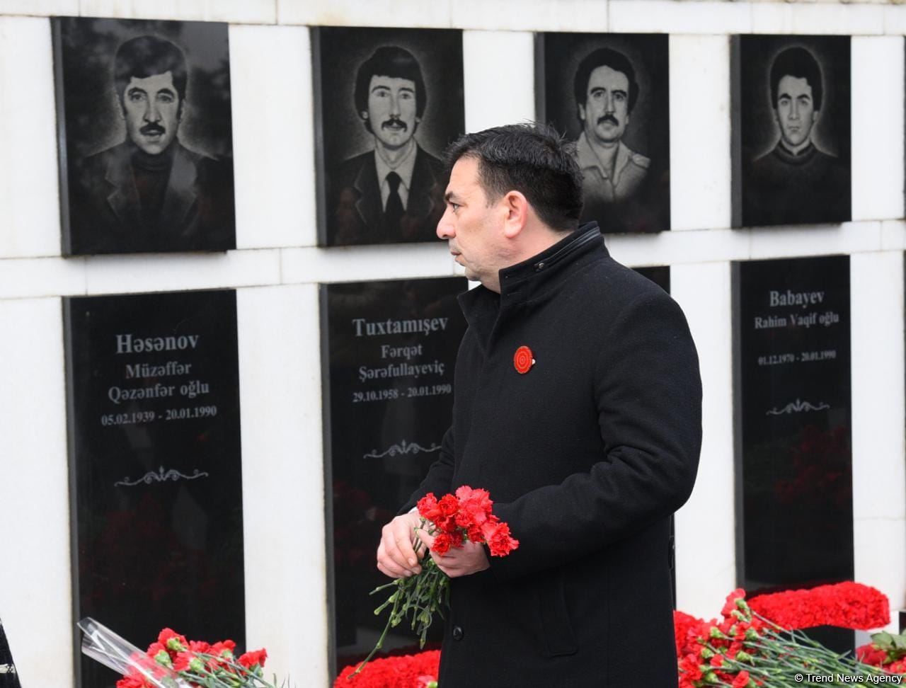 Azerbaijani people honor blessed memory of victims of January 20 tragedy (PHOTO)