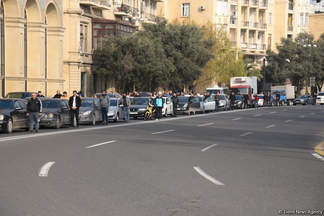 Azerbaijan honors memory of martyrs of January 20 tragedy by minute of silence (PHOTO/VIDEO)