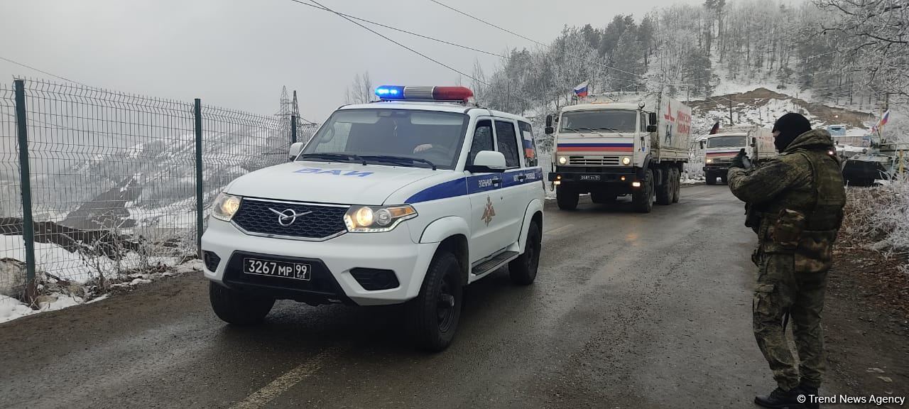 Vehicles of Russian peacekeepers pass freely along Azerbaijan's Lachin-Khankendi road (PHOTO)