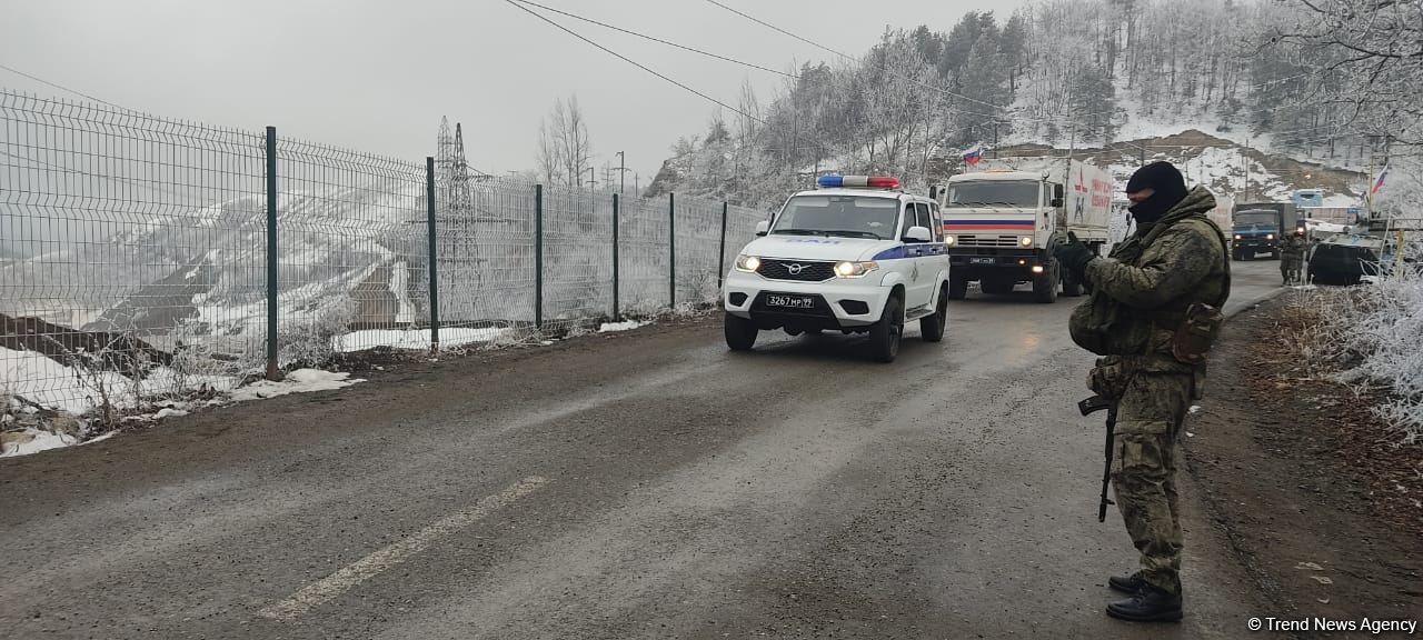 Vehicles of Russian peacekeepers pass freely along Azerbaijan's Lachin-Khankendi road (PHOTO)