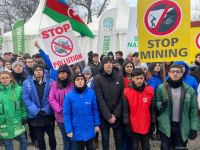 Peaceful protest continues on Azerbaijan's Lachin-Khankendi road despite cold weather (PHOTO)