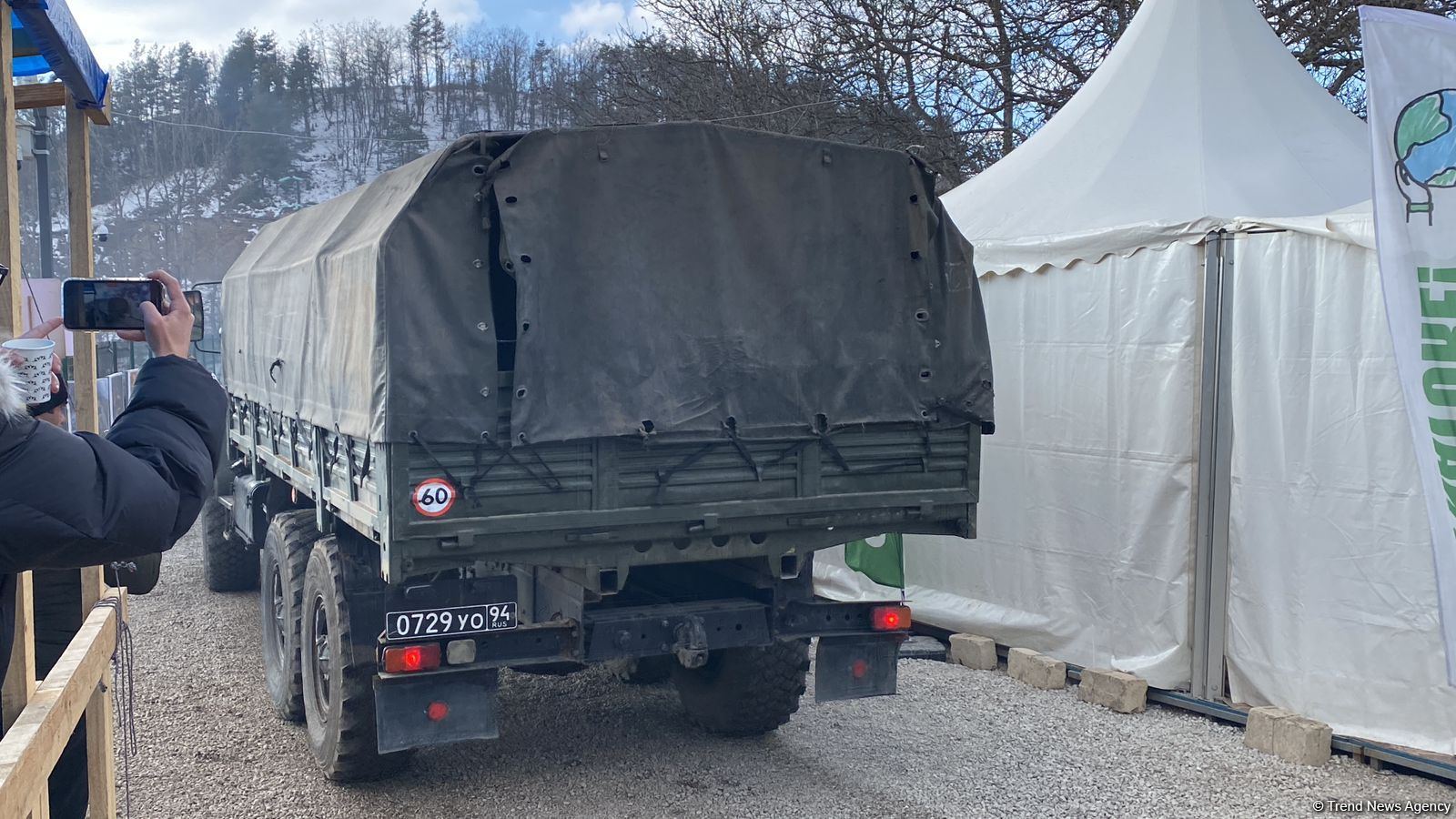 Vehicles of Russian peacekeepers pass freely along Azerbaijan's Lachin-Khankendi road (PHOTO)