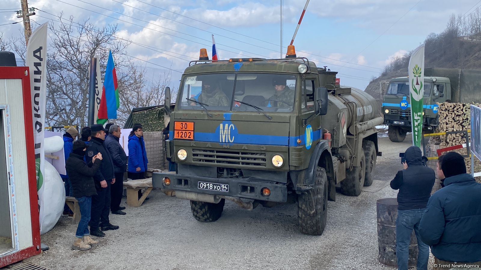 Vehicles of Russian peacekeepers pass freely along Azerbaijan's Lachin-Khankendi road (PHOTO)