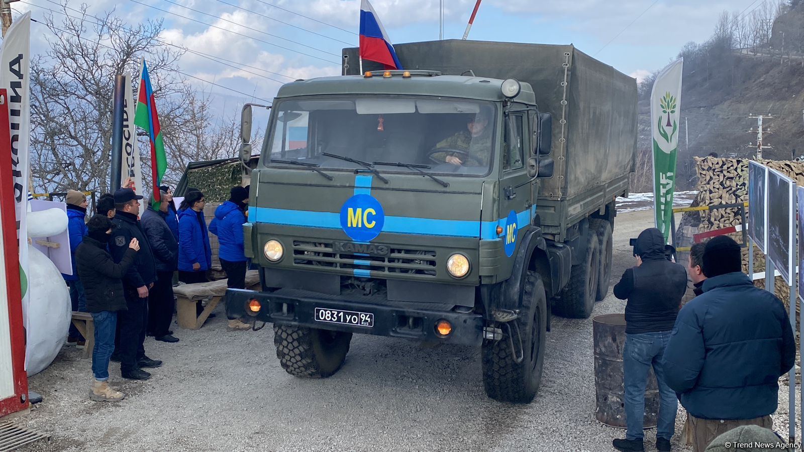 Vehicles of Russian peacekeepers pass freely along Azerbaijan's Lachin-Khankendi road (PHOTO)
