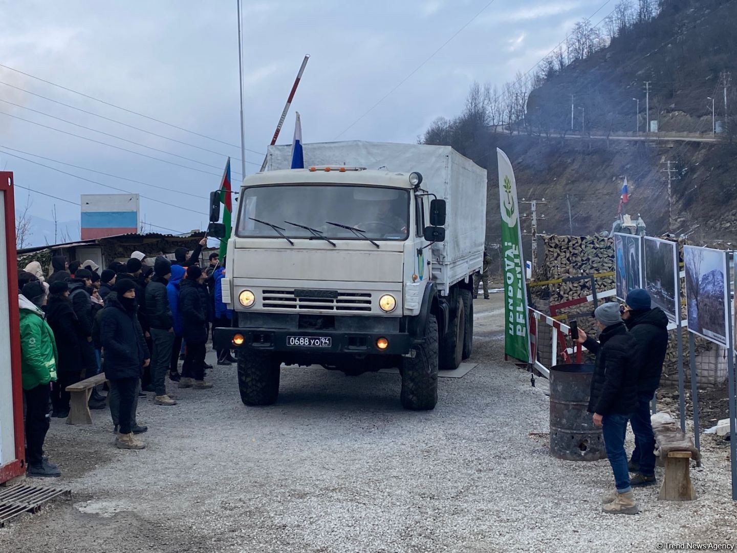 Vehicles of Russian peacekeepers pass freely along Azerbaijan's Lachin-Khankendi road (PHOTO/VIDEO)