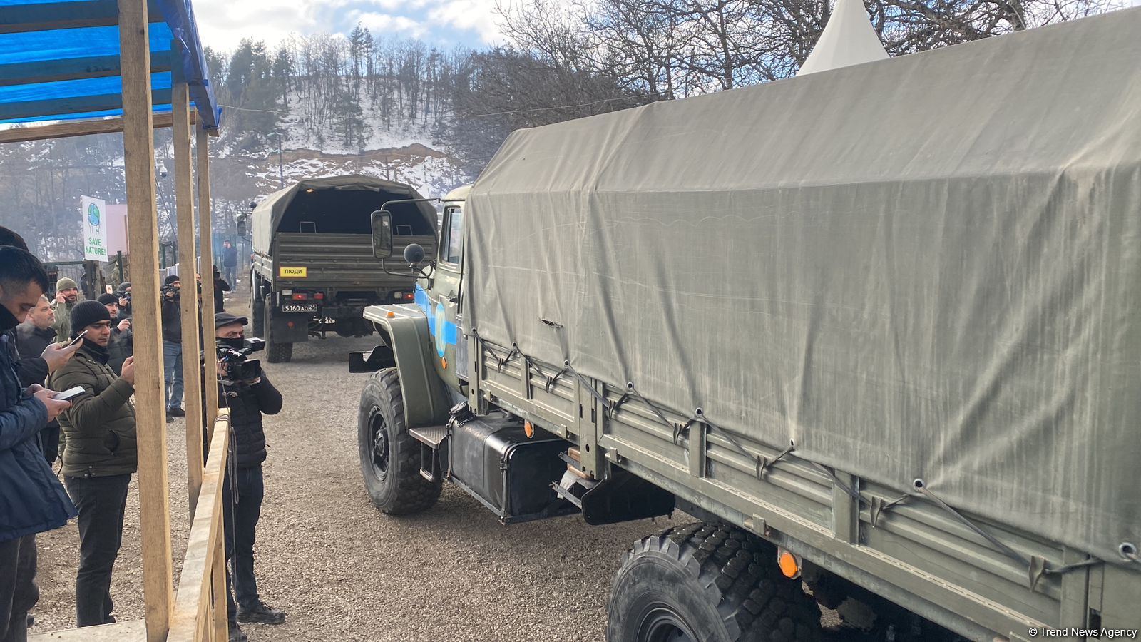 Three more supply vehicles of Russian peacekeepers drive freely along Azerbaijan's Lachin-Khankendi road (PHOTO/VIDEO)