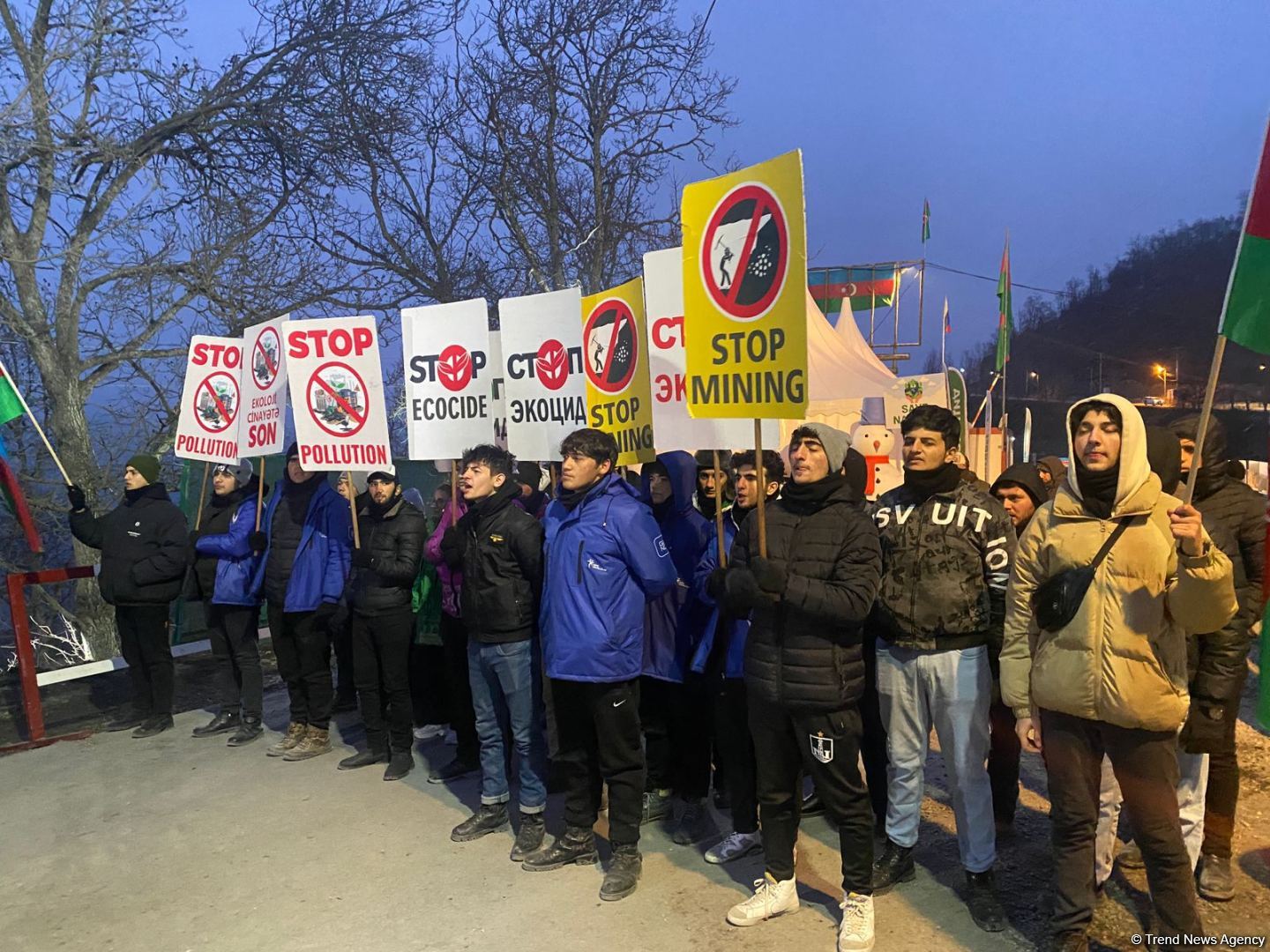 Peaceful protest of Azerbaijani eco-activists continues on Lachin-Khankendi road (PHOTO)
