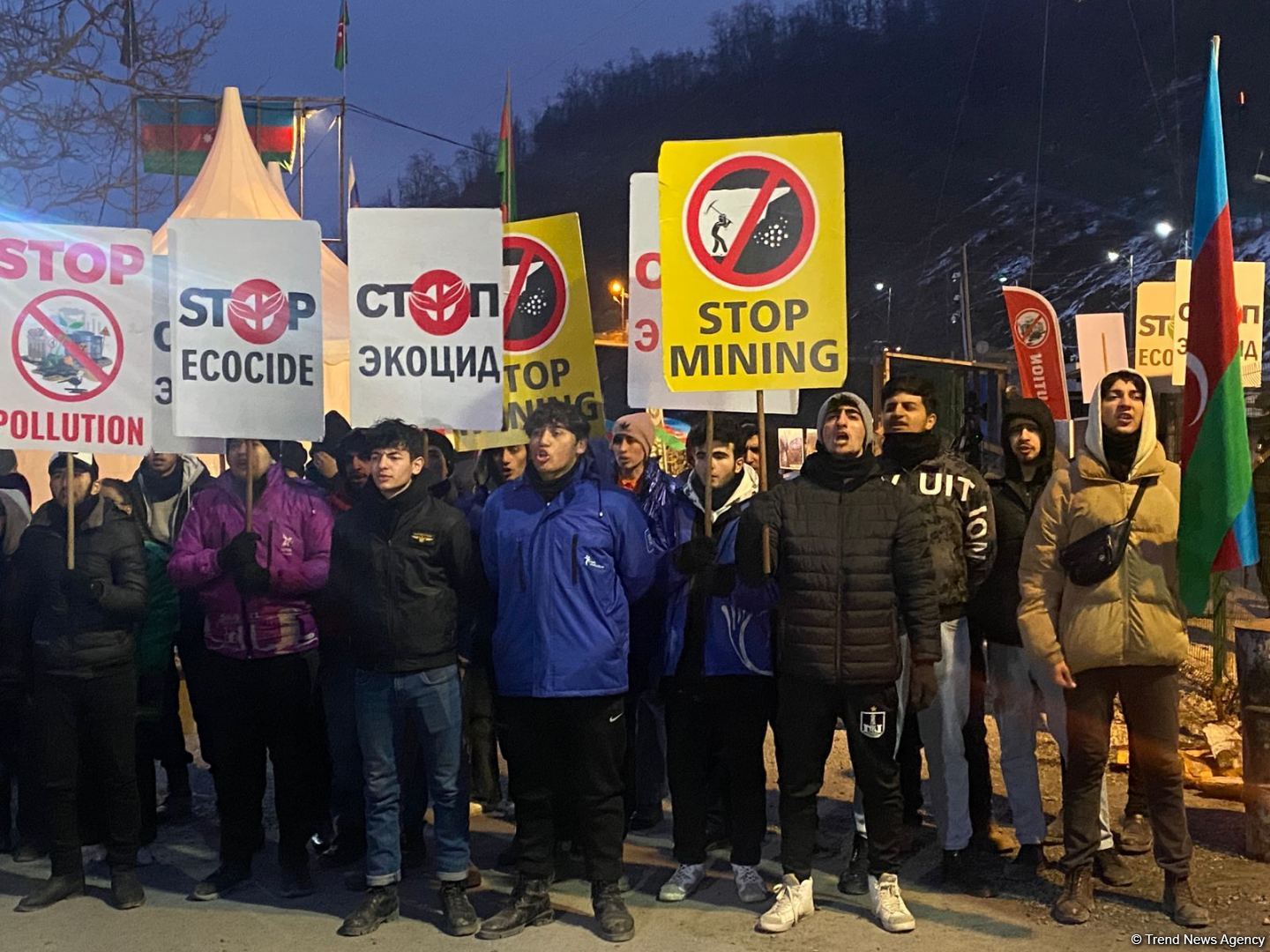 Peaceful protest of Azerbaijani eco-activists continues on Lachin-Khankendi road (PHOTO)