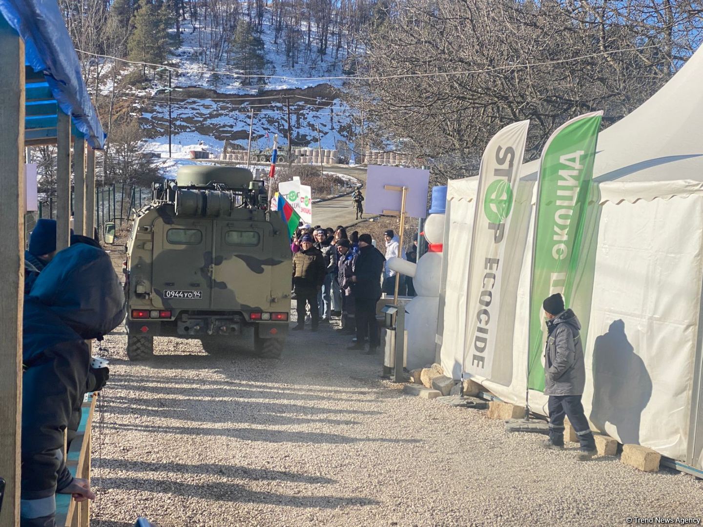 More vehicles of Russian peacekeepers pass freely along Azerbaijan's Lachin-Khankendi road (PHOTO/VIDEO)
