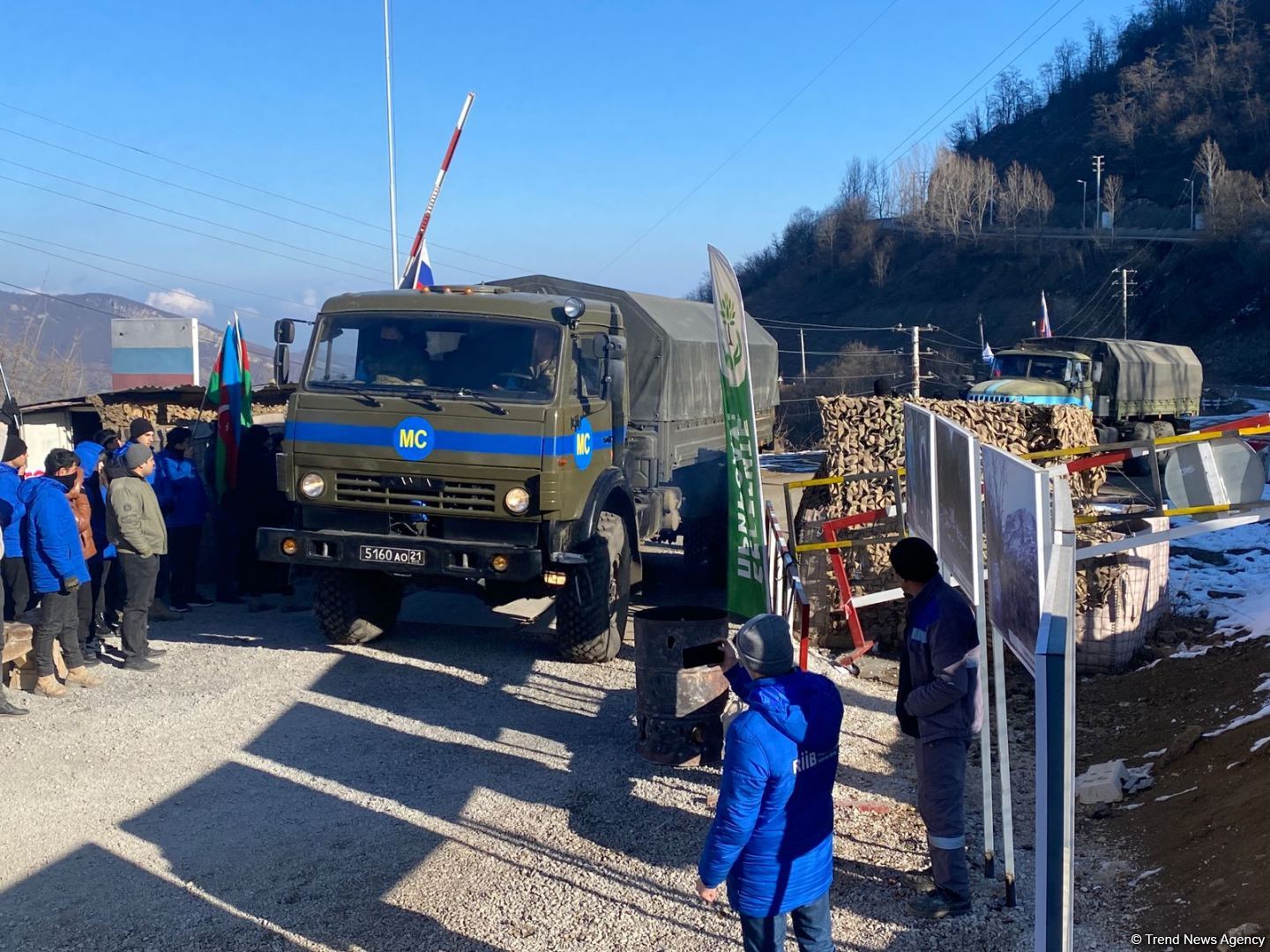 More vehicles of Russian peacekeepers pass freely along Azerbaijan's Lachin-Khankendi road (PHOTO/VIDEO)