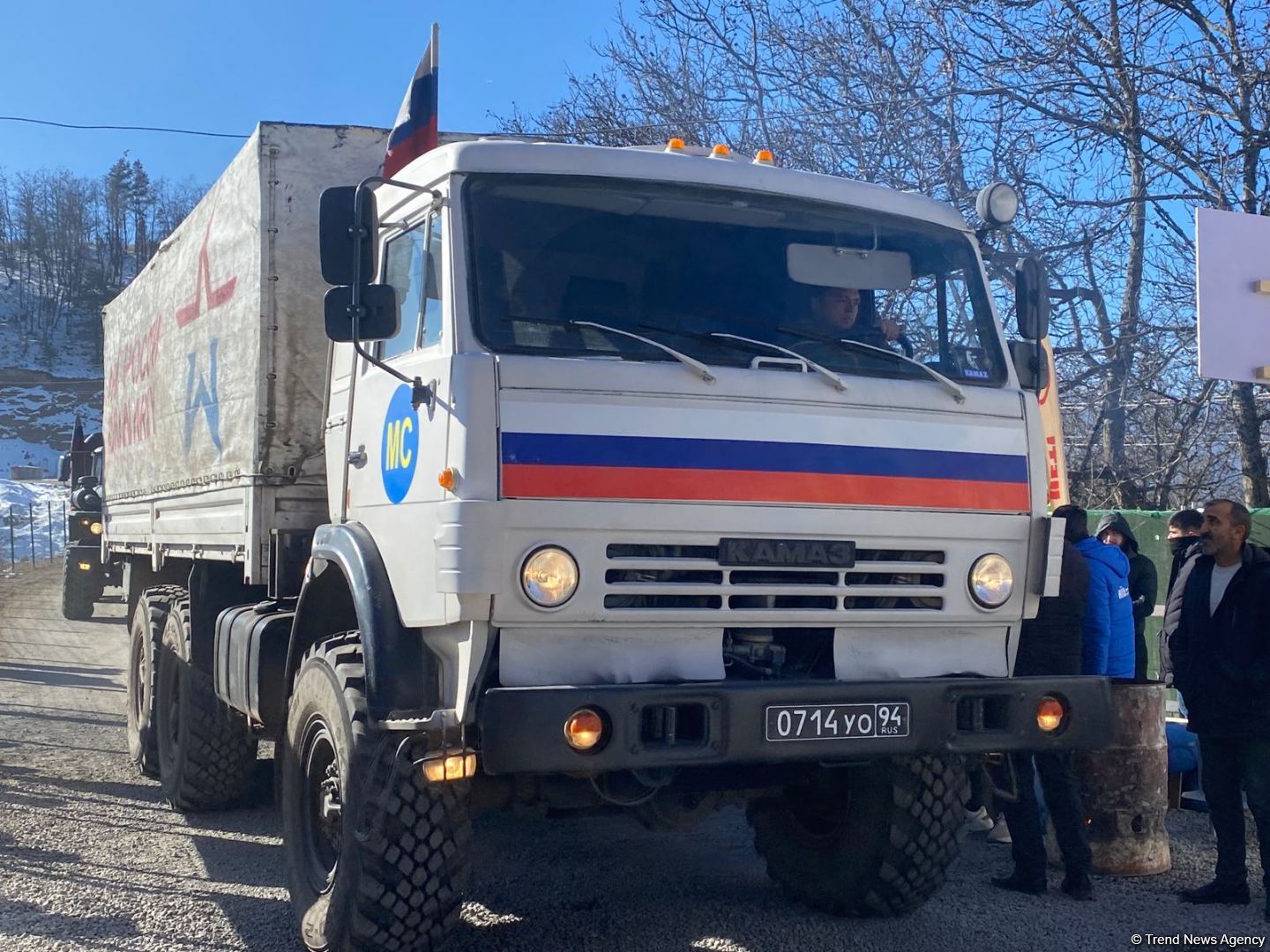 Over dozen vehicles of Russian peacekeepers pass freely along Azerbaijan's Lachin-Khankendi road (PHOTO)