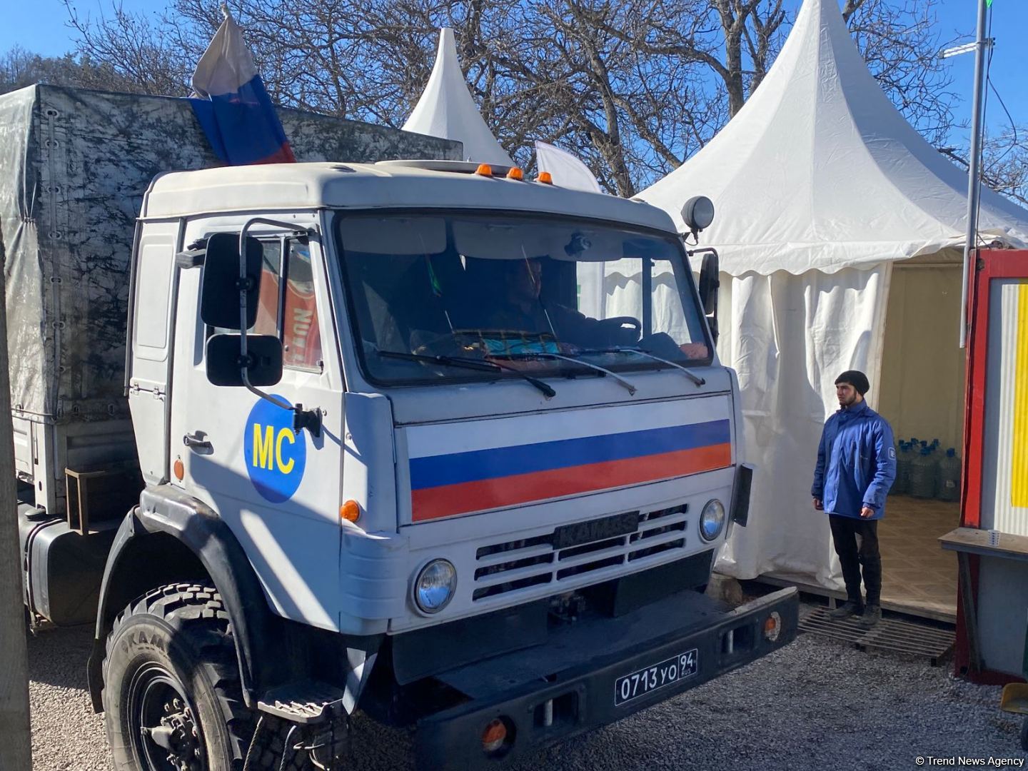 Over dozen vehicles of Russian peacekeepers pass freely along Azerbaijan's Lachin-Khankendi road (PHOTO)