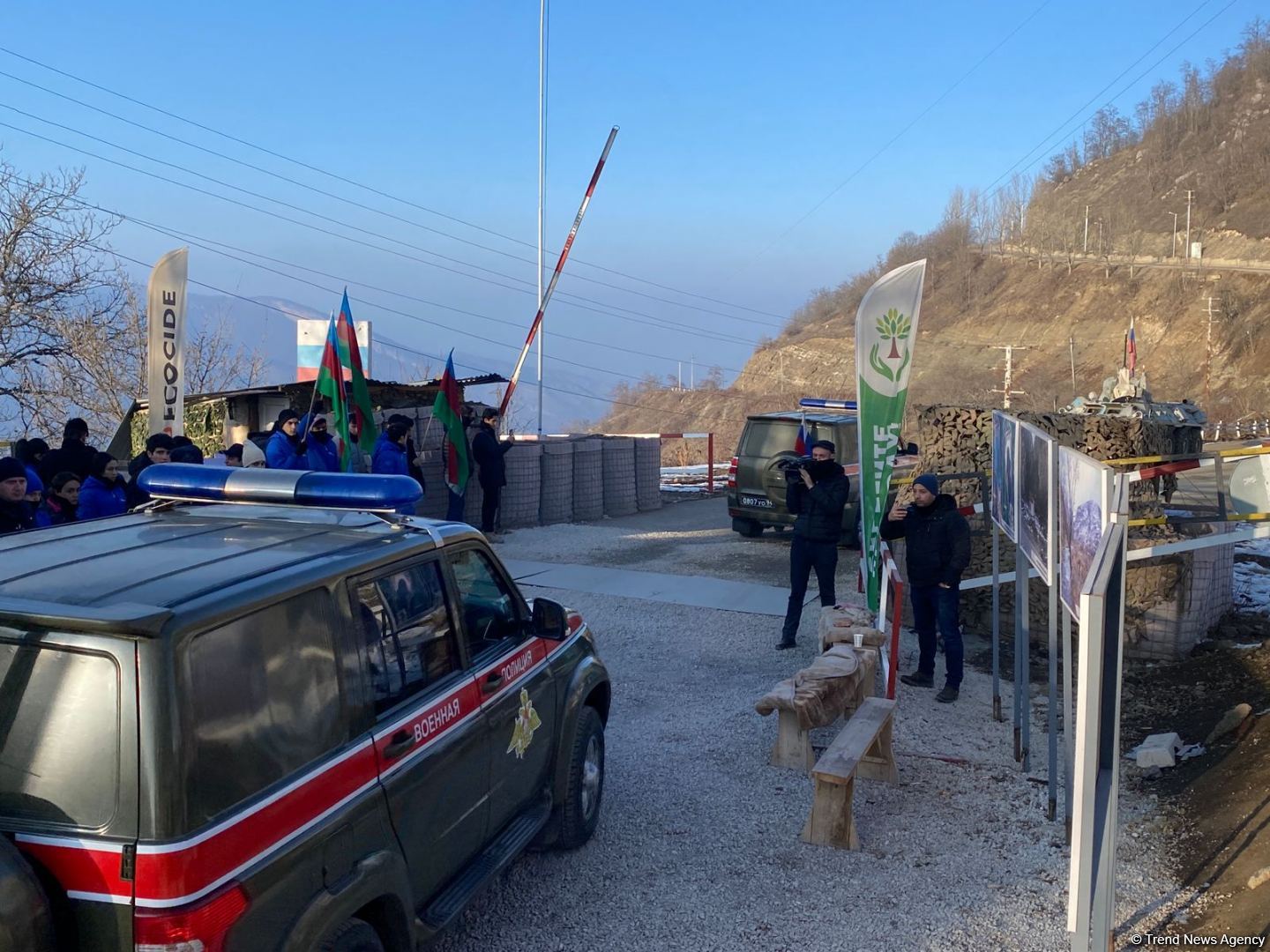 More cars of Russian peacekeepers freely pass along Azerbaijani Lachin-Khankendi road (PHOTO)