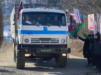 Two more supply vehicles of Russian peacekeepers pass freely along Azerbaijan's Lachin-Khankendi road (PHOTO)