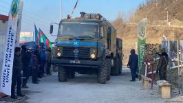 Two more supply vehicles of Russian peacekeepers pass freely along Azerbaijan's Lachin-Khankendi road (PHOTO)