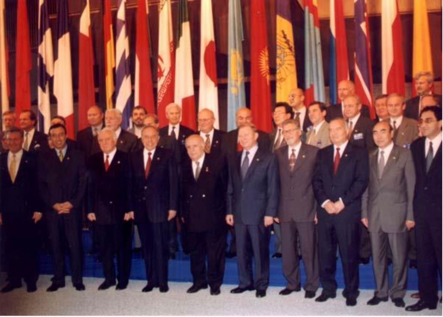Heydar Aliyev launched great economic cooperation projects of global importance - ex-president of Romania (PHOTO)